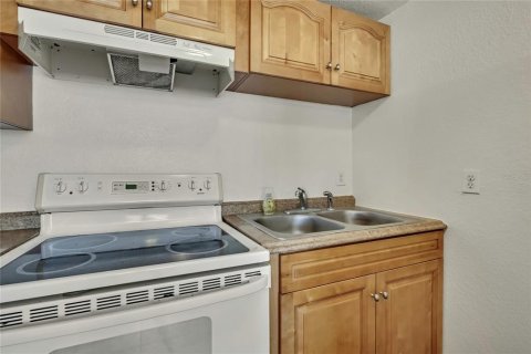 Duplex à vendre à Hudson, Floride: 4 chambres, 153.85 m2 № 2094008 - photo 17