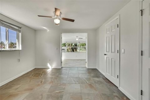 Duplex à vendre à Hudson, Floride: 4 chambres, 153.85 m2 № 2094008 - photo 16