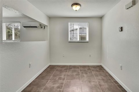Duplex à vendre à Hudson, Floride: 4 chambres, 153.85 m2 № 2094008 - photo 10