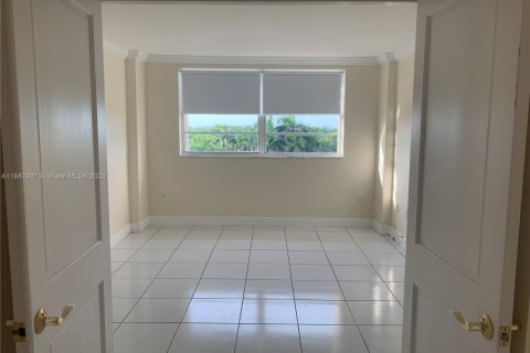 Condo in Key Biscayne, Florida, 2 bedrooms  № 1861418 - photo 6