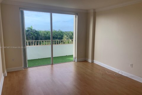 Condo in Key Biscayne, Florida, 2 bedrooms  № 1861418 - photo 12