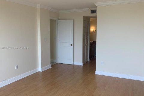 Condo in Key Biscayne, Florida, 2 bedrooms  № 1861418 - photo 14
