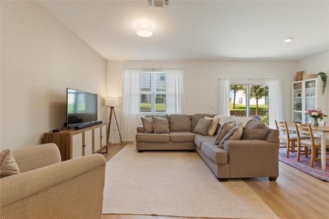 Townhouse in Davenport, Florida 3 bedrooms, 130.43 sq.m. № 1791630 - photo 7