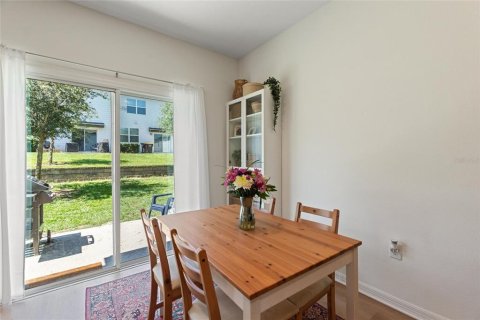 Townhouse in Davenport, Florida 3 bedrooms, 130.43 sq.m. № 1791630 - photo 11