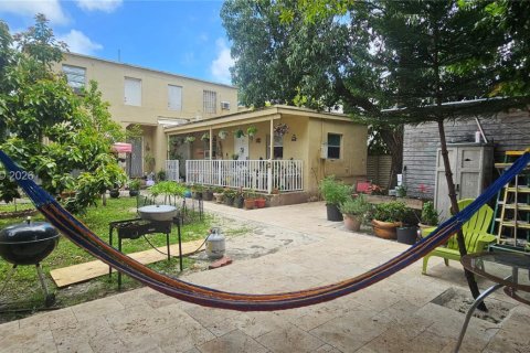 Immobilier commercial à vendre à Miami, Floride: 315.87 m2 № 2091337 - photo 5