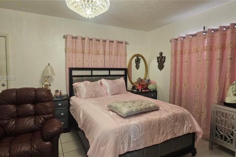 Immobilier commercial à vendre à Miami, Floride: 315.87 m2 № 2091337 - photo 9