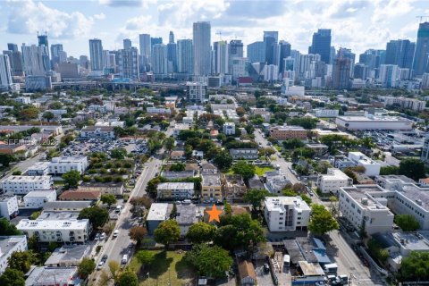 Immobilier commercial à Miami, Floride 315.87 m2 № 2091337