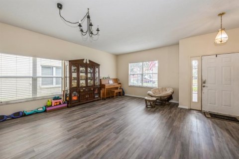 Villa ou maison à vendre à Longwood, Floride: 6 chambres, 321.35 m2 № 2298378 - photo 4