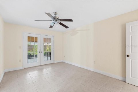 House in Orlando, Florida 4 bedrooms, 140.28 sq.m. № 2231424 - photo 14