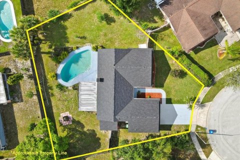 House in Orlando, Florida 4 bedrooms, 140.28 sq.m. № 2231424 - photo 3
