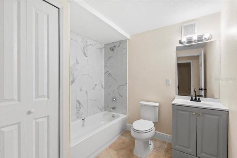 House in Orlando, Florida 4 bedrooms, 140.28 sq.m. № 2231424 - photo 17