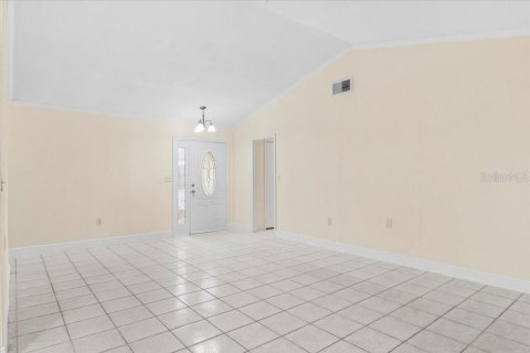 House in Orlando, Florida 4 bedrooms, 140.28 sq.m. № 2231424 - photo 12