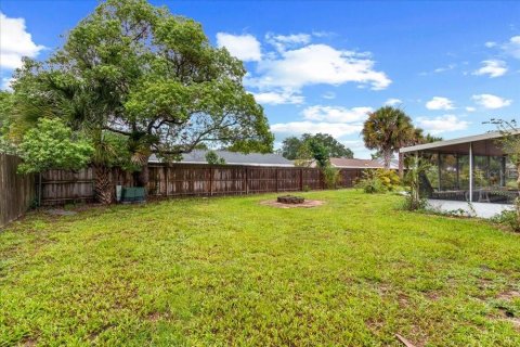 House in Orlando, Florida 4 bedrooms, 140.28 sq.m. № 2231424 - photo 22