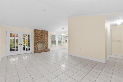 House in Orlando, Florida 4 bedrooms, 140.28 sq.m. № 2231424 - photo 6