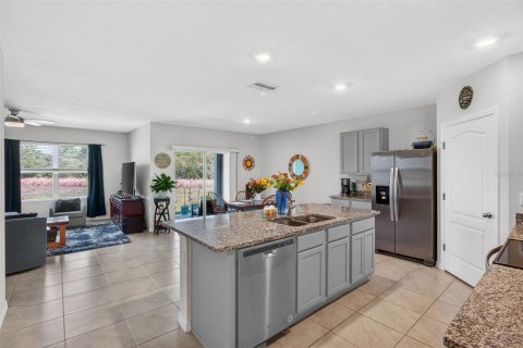 House in Lakeland, Florida 4 bedrooms, 169.83 sq.m. № 2215856 - photo 5