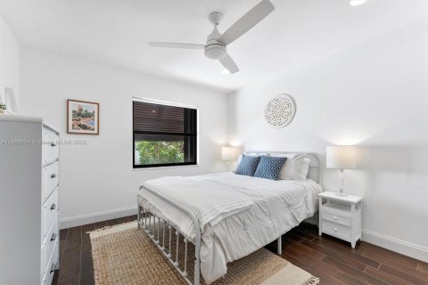 House in Palm Beach Gardens, Florida 3 bedrooms, 137.5 sq.m. № 1932778 - photo 12