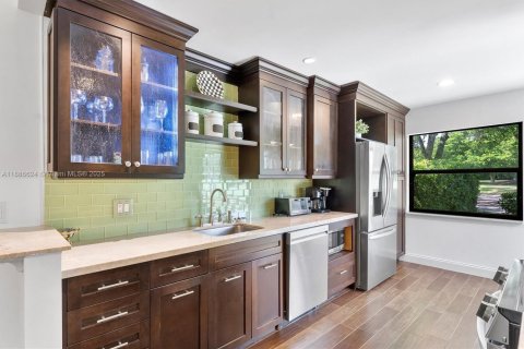 House in Palm Beach Gardens, Florida 3 bedrooms, 137.5 sq.m. № 1932778 - photo 9