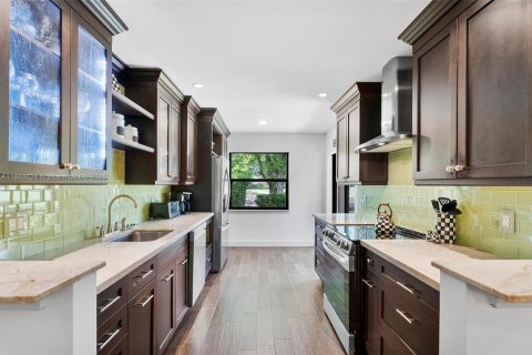 House in Palm Beach Gardens, Florida 3 bedrooms, 137.5 sq.m. № 1932778 - photo 8