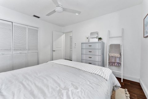 House in Palm Beach Gardens, Florida 3 bedrooms, 137.5 sq.m. № 1932778 - photo 13