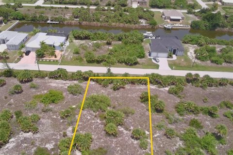 Terreno en Port Charlotte, Florida № 2227314