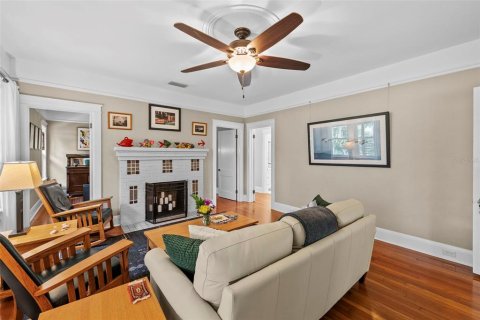 Casa en venta en Tampa, Florida, 4 dormitorios, 251.77 m2 № 2204045 - foto 11
