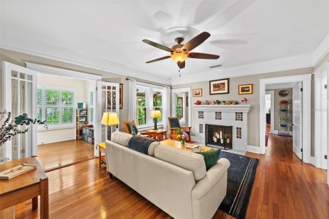 Casa en venta en Tampa, Florida, 4 dormitorios, 251.77 m2 № 2204045 - foto 12