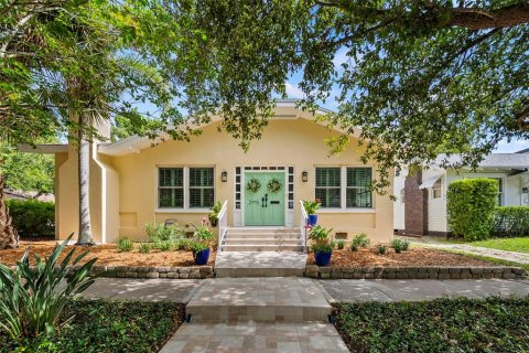Casa en Tampa, Florida 4 dormitorios, 251.77 m2 № 2204045