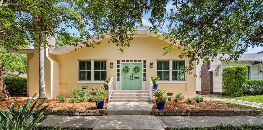 Casa en Tampa, Florida 4 dormitorios, 251.77 m2 № 2204045
