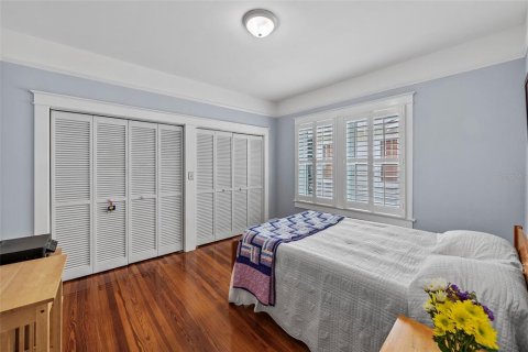 Casa en venta en Tampa, Florida, 4 dormitorios, 251.77 m2 № 2204045 - foto 23