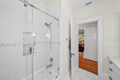 Casa en venta en Tampa, Florida, 4 dormitorios, 251.77 m2 № 2204045 - foto 22