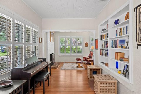 Casa en venta en Tampa, Florida, 4 dormitorios, 251.77 m2 № 2204045 - foto 4