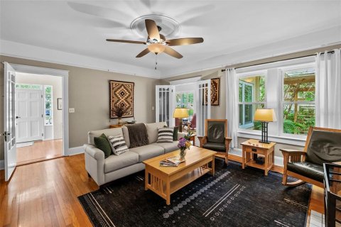 Casa en venta en Tampa, Florida, 4 dormitorios, 251.77 m2 № 2204045 - foto 9