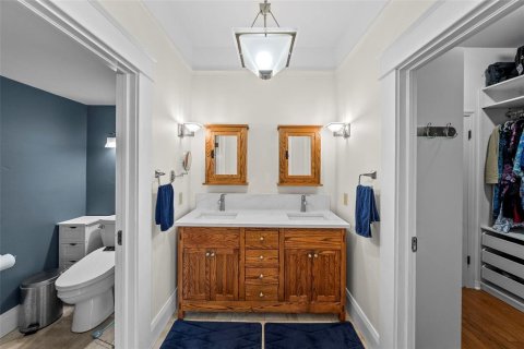 Casa en venta en Tampa, Florida, 4 dormitorios, 251.77 m2 № 2204045 - foto 30