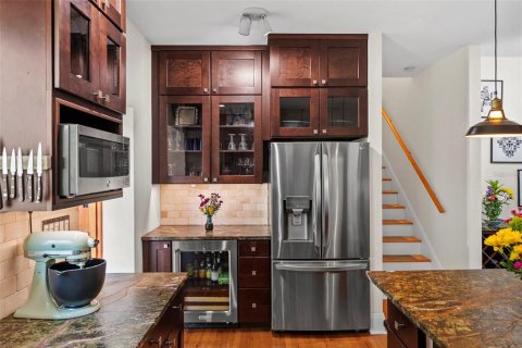 Casa en venta en Tampa, Florida, 4 dormitorios, 251.77 m2 № 2204045 - foto 7