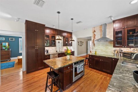 Casa en venta en Tampa, Florida, 4 dormitorios, 251.77 m2 № 2204045 - foto 15