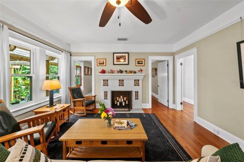 Casa en venta en Tampa, Florida, 4 dormitorios, 251.77 m2 № 2204045 - foto 2