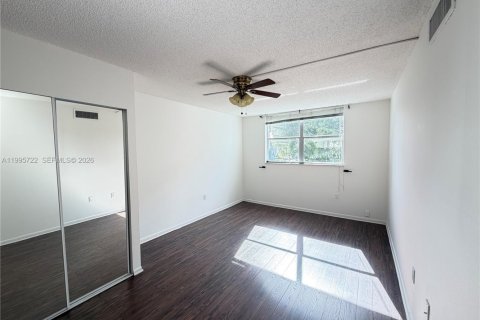 Copropriété à louer à Tamarac, Floride: 2 chambres, 88.26 m2 № 2063974 - photo 14