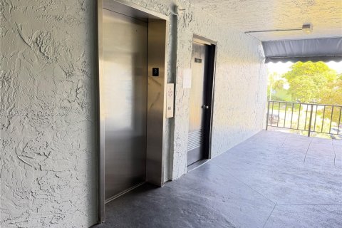 Copropriété à louer à Tamarac, Floride: 2 chambres, 88.26 m2 № 2063974 - photo 22