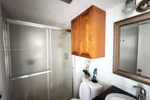 Copropriété à louer à Tamarac, Floride: 2 chambres, 88.26 m2 № 2063974 - photo 18