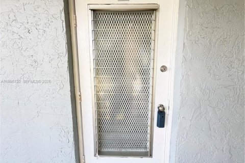 Copropriété à louer à Tamarac, Floride: 2 chambres, 88.26 m2 № 2063974 - photo 2