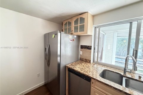 Copropriété à louer à Tamarac, Floride: 2 chambres, 88.26 m2 № 2063974 - photo 12