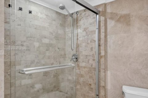 Condominio en venta en North Miami Beach, Florida, 2 dormitorios, 138.89 m2 № 1921092 - foto 19