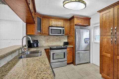 Condominio en venta en North Miami Beach, Florida, 2 dormitorios, 138.89 m2 № 1921092 - foto 6