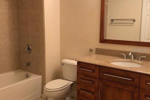Touwnhouse à louer à Orlando, Floride: 3 chambres, 156.26 m2 № 2431255 - photo 10