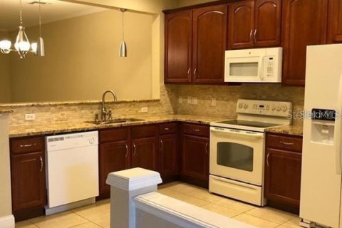 Touwnhouse à louer à Orlando, Floride: 3 chambres, 156.26 m2 № 2431255 - photo 4