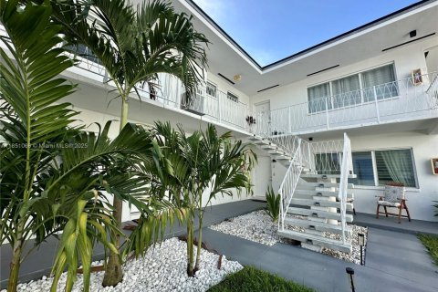 Appartement à louer à Bay Harbor Islands, Floride: 2 chambres, 134.71 m2 № 1855280 - photo 23