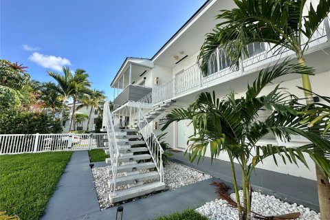 Appartement à louer à Bay Harbor Islands, Floride: 2 chambres, 134.71 m2 № 1855280 - photo 22
