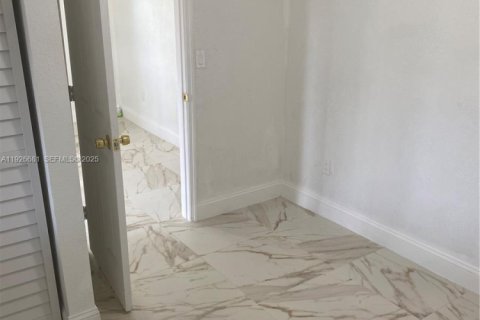 Villa ou maison à vendre à Pompano Beach, Floride: 3 chambres, 81.38 m2 № 1994951 - photo 18