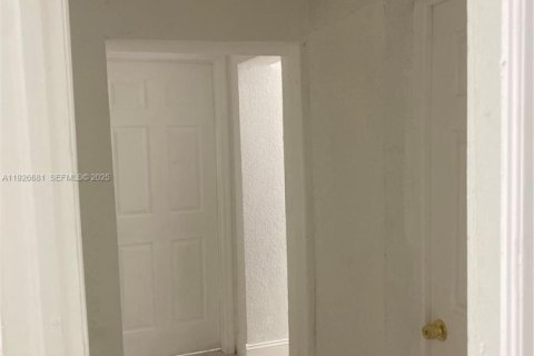 Villa ou maison à vendre à Pompano Beach, Floride: 3 chambres, 81.38 m2 № 1994951 - photo 29