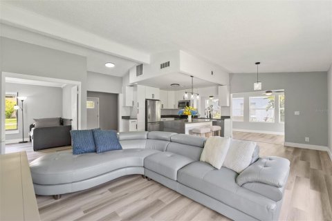 Villa ou maison à vendre à Kissimmee, Floride: 3 chambres, 139.35 m2 № 2196817 - photo 14